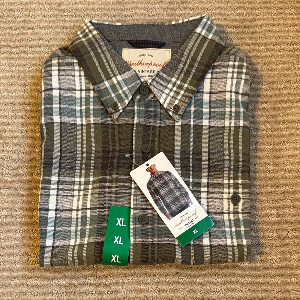 Weatherproof Vintage Men's Gray and Green Plaid Shirt